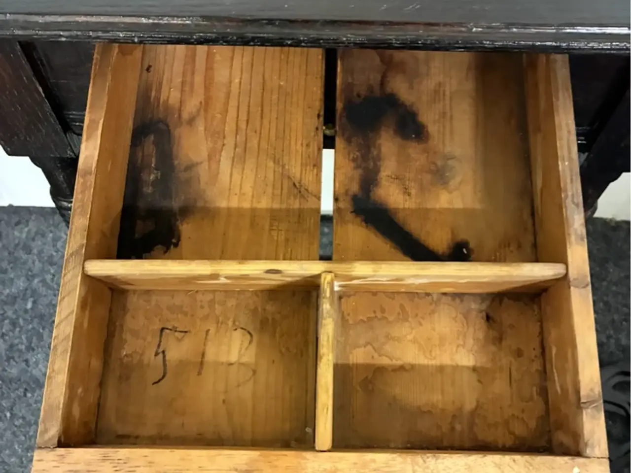 Billede 3 - Fint gammel tobaksbord