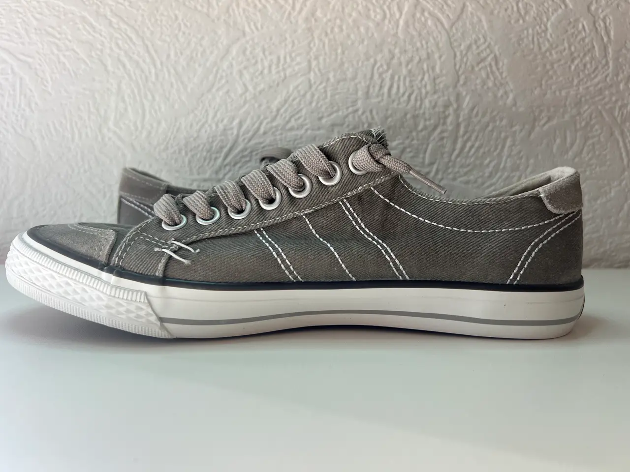 Billede 9 - Nye Dockers Sneakers i Grå Kanvas. Str. 42