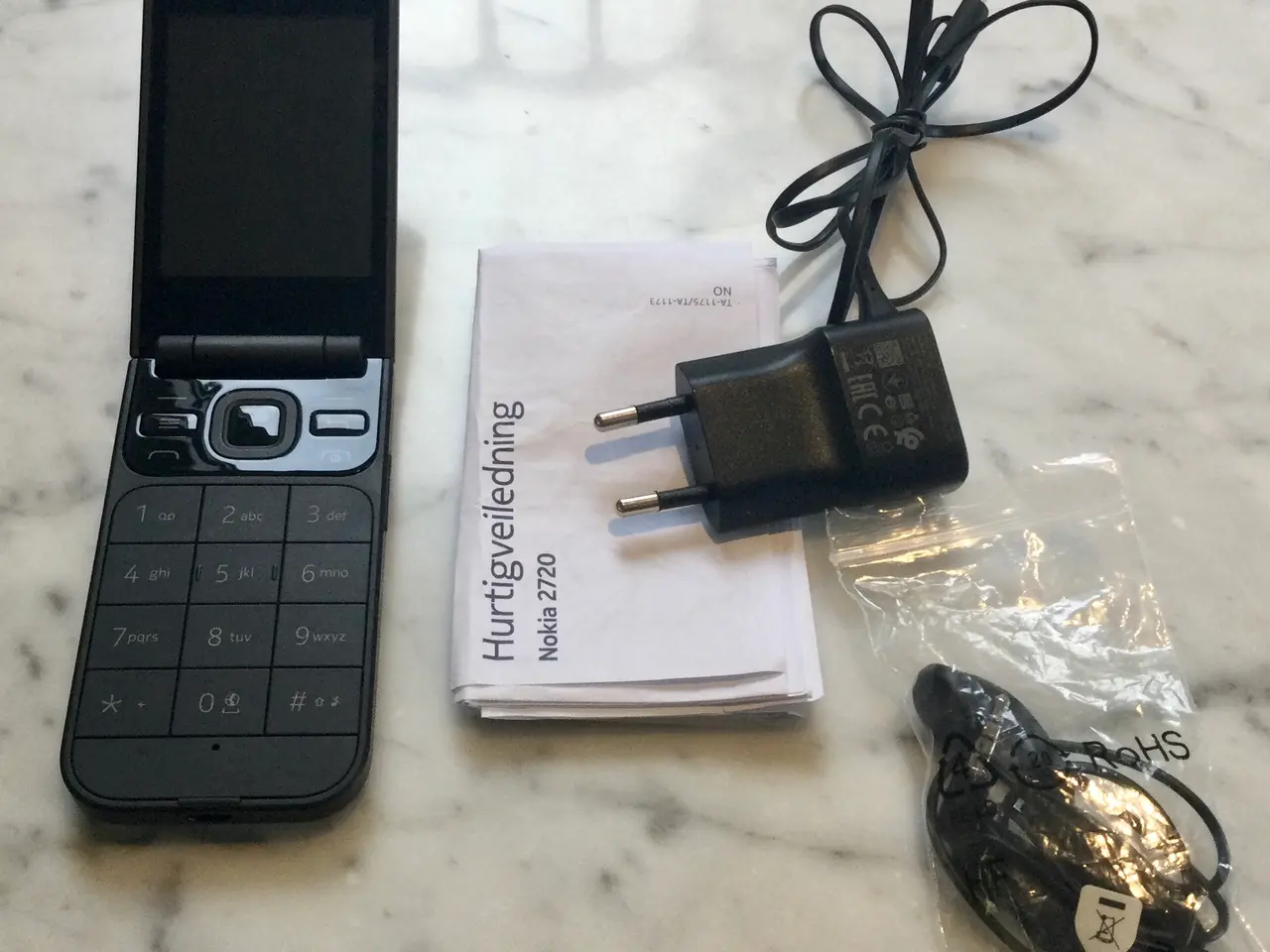 Billede 1 - Nokia 2720 Flip