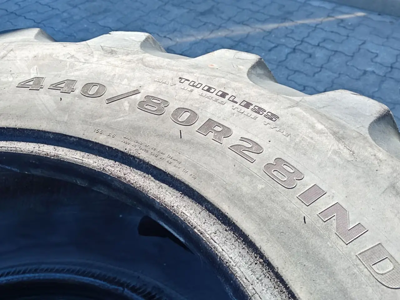 Billede 3 - Goodyear 440/80R28