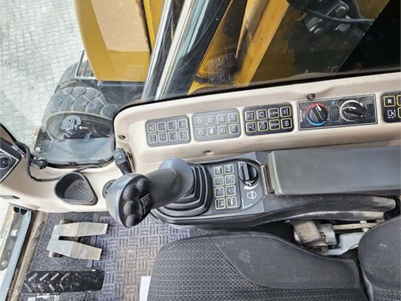 Billede 29 - Hydrema MX14 - 16 ton - Engcon Rotortilt