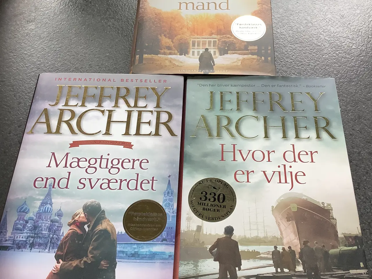 Billede 2 - Hele Clifton serien i 7 hardback bind