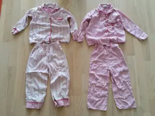2 x pyjamas