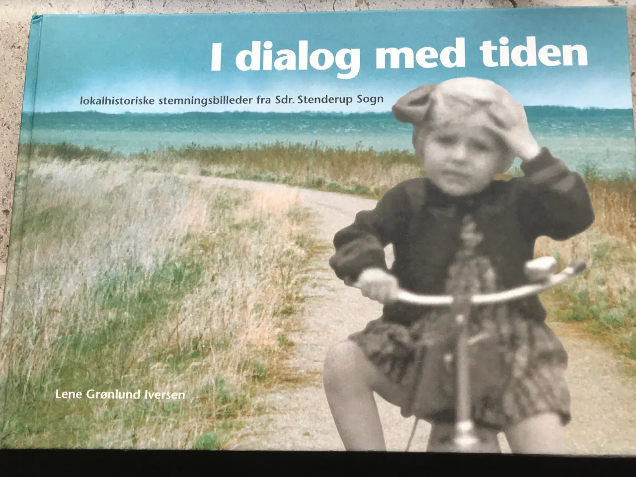Billede 1 - Flot Sdr. Stenderup-bog fra 1997