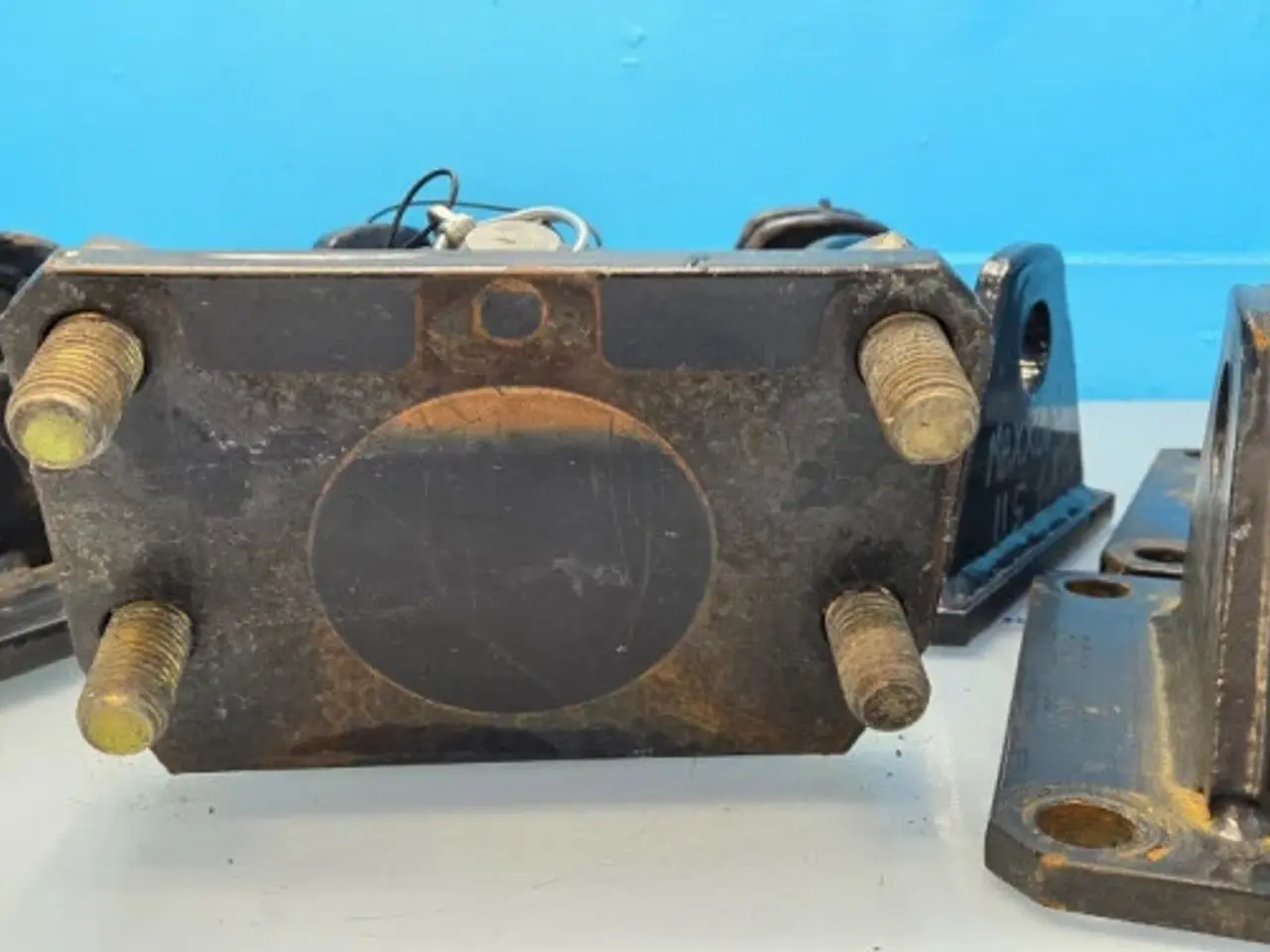 Billede 9 - Case Maxxum 150 Slæbekrog 82022185 8 Stk