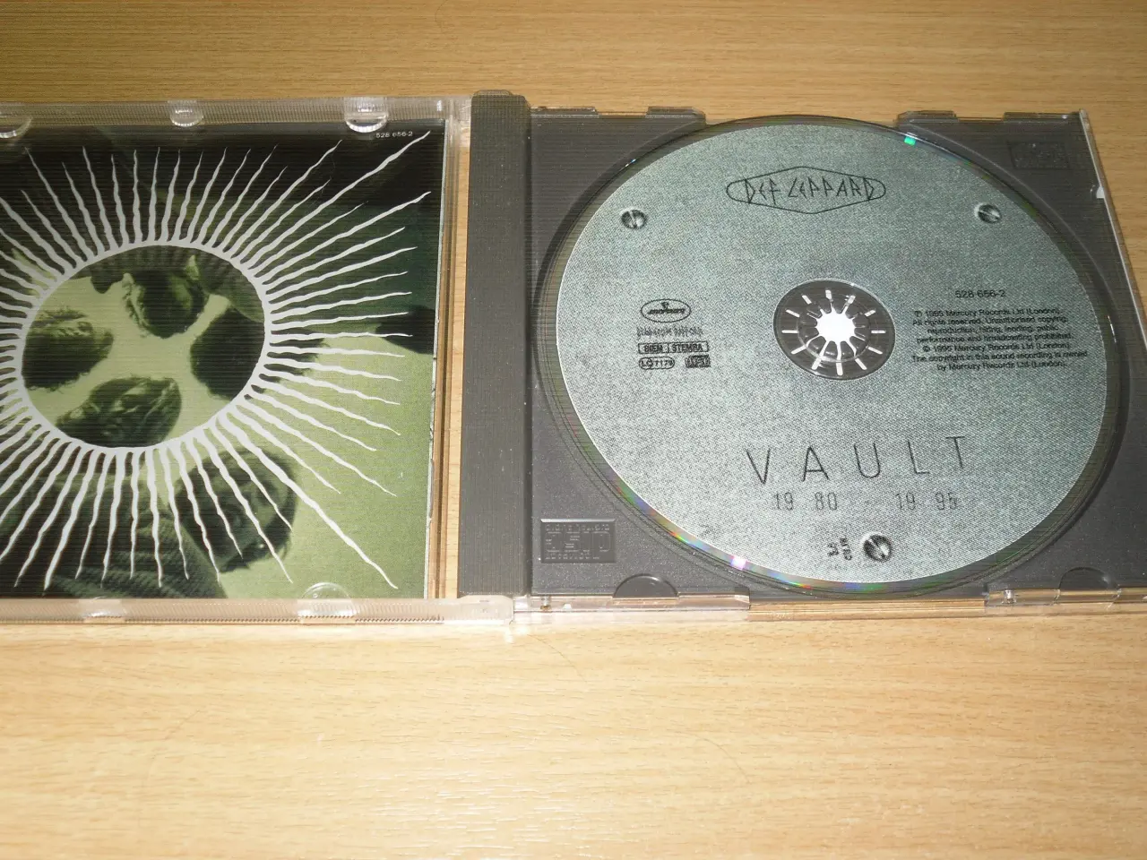 Billede 2 - DEF LEPPARD; Greatest Hits; VAULT; 1995.