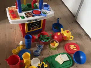 Køkkenarrangement i plast til alder +3 år. 
