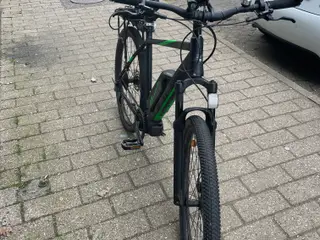EL mountainbike x zite 29 tommer. aluminum ,9 gear