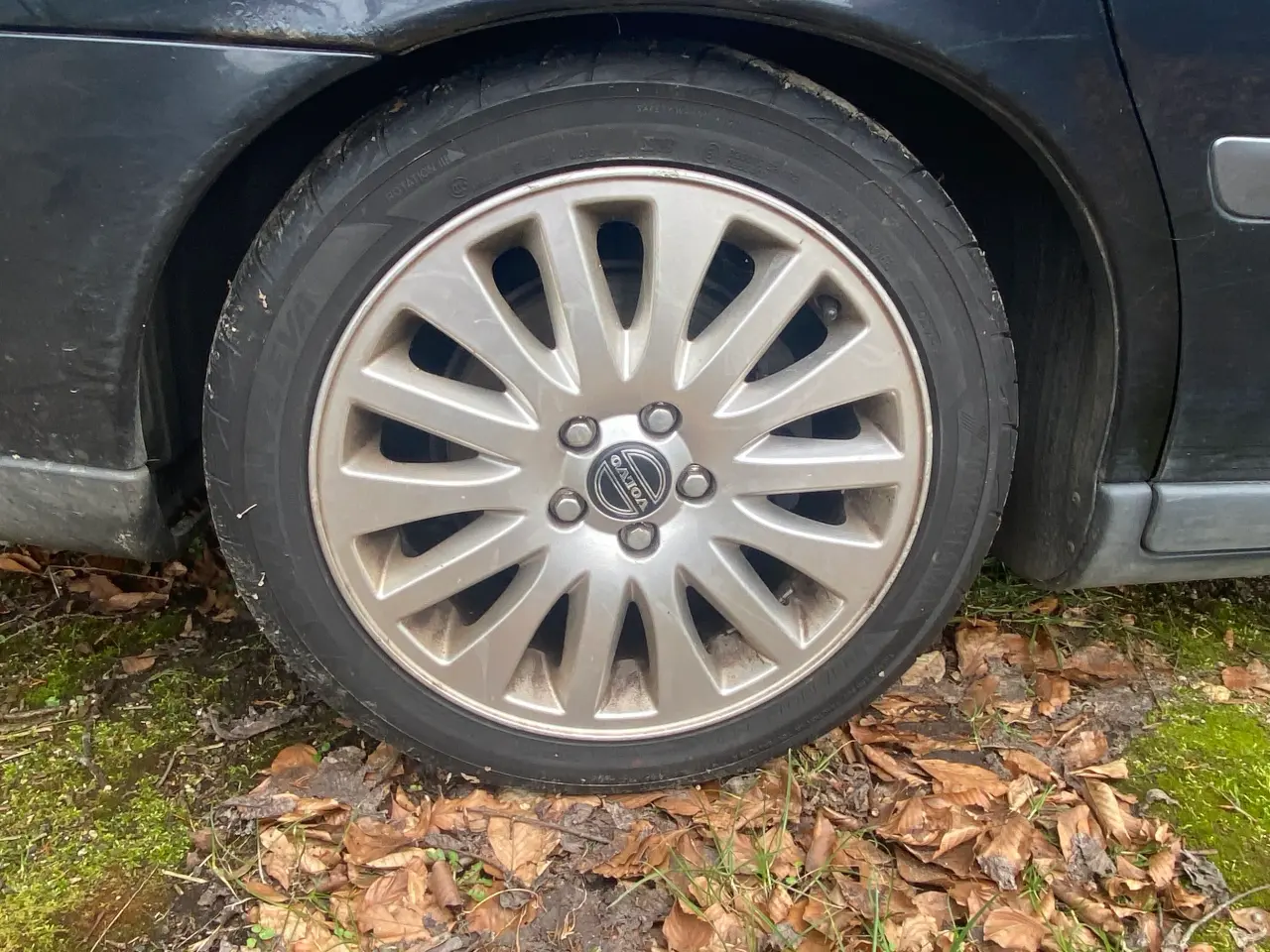 Billede 1 - Volvo 17” alu med sommerdæk 