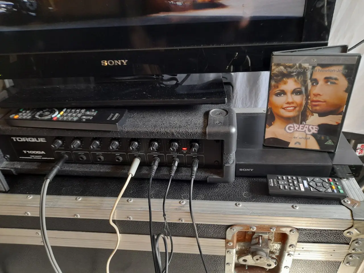 Billede 6 - Udlejes - STORT KARAOKE MED 4 MIC.