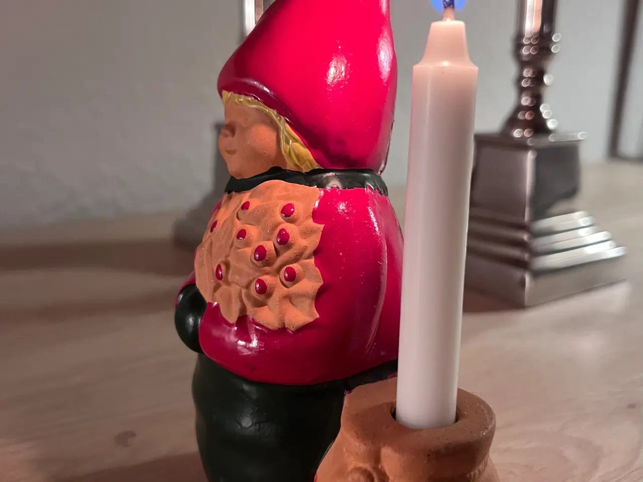 Billede 2 - Dansk nisse i rødler.