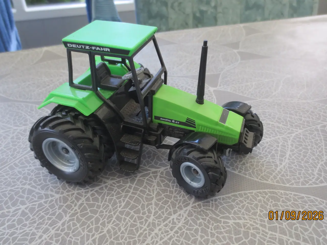 Billede 3 - 2 stk Modeltraktor Deutz 6.07 og 6.05TT