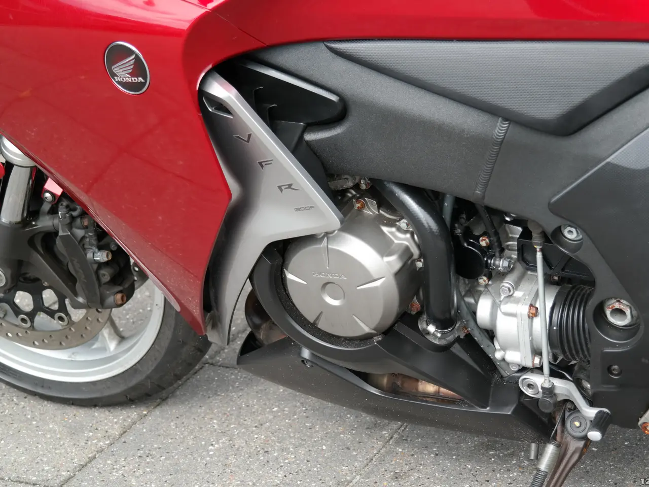 Billede 24 - Honda VFR 1200 F MC-SYD BYTTER GERNE