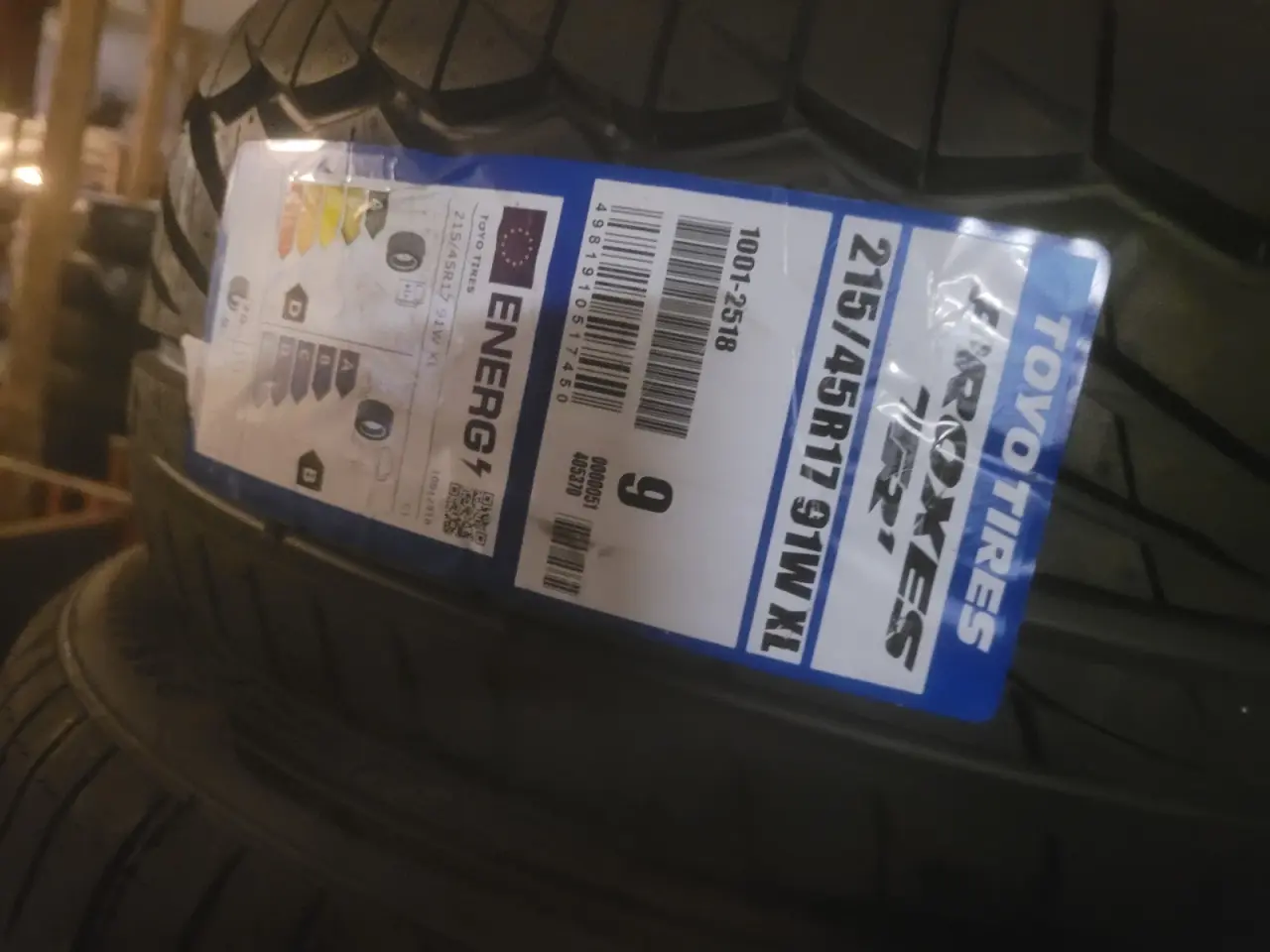 Billede 1 - 215 / 45 R 17