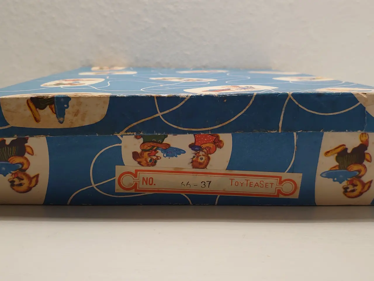 Billede 4 - Vintage dukkestel m. 12 dele i kasse.Mrk. Magasin.