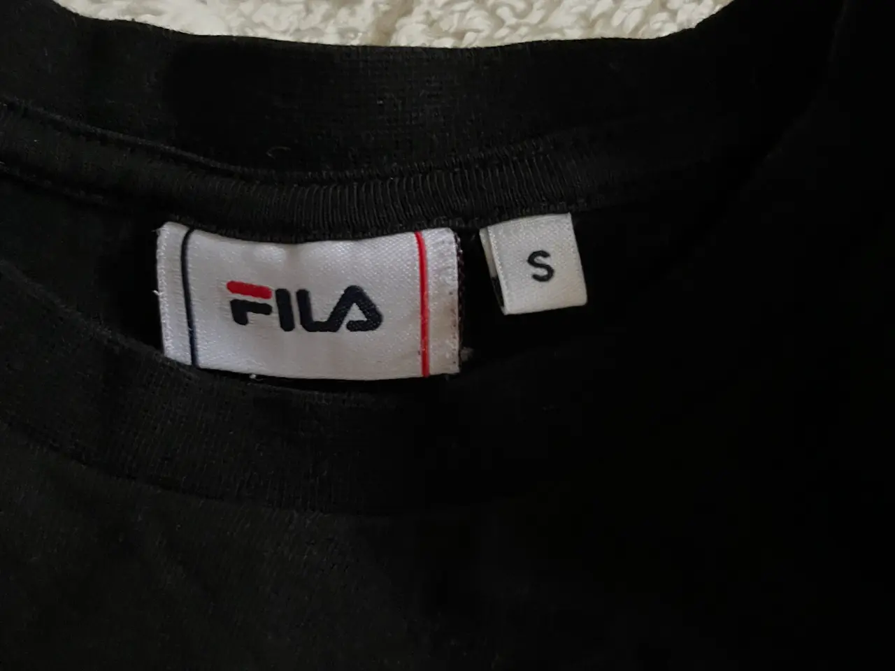 Billede 5 - T-shirt fra Fila.