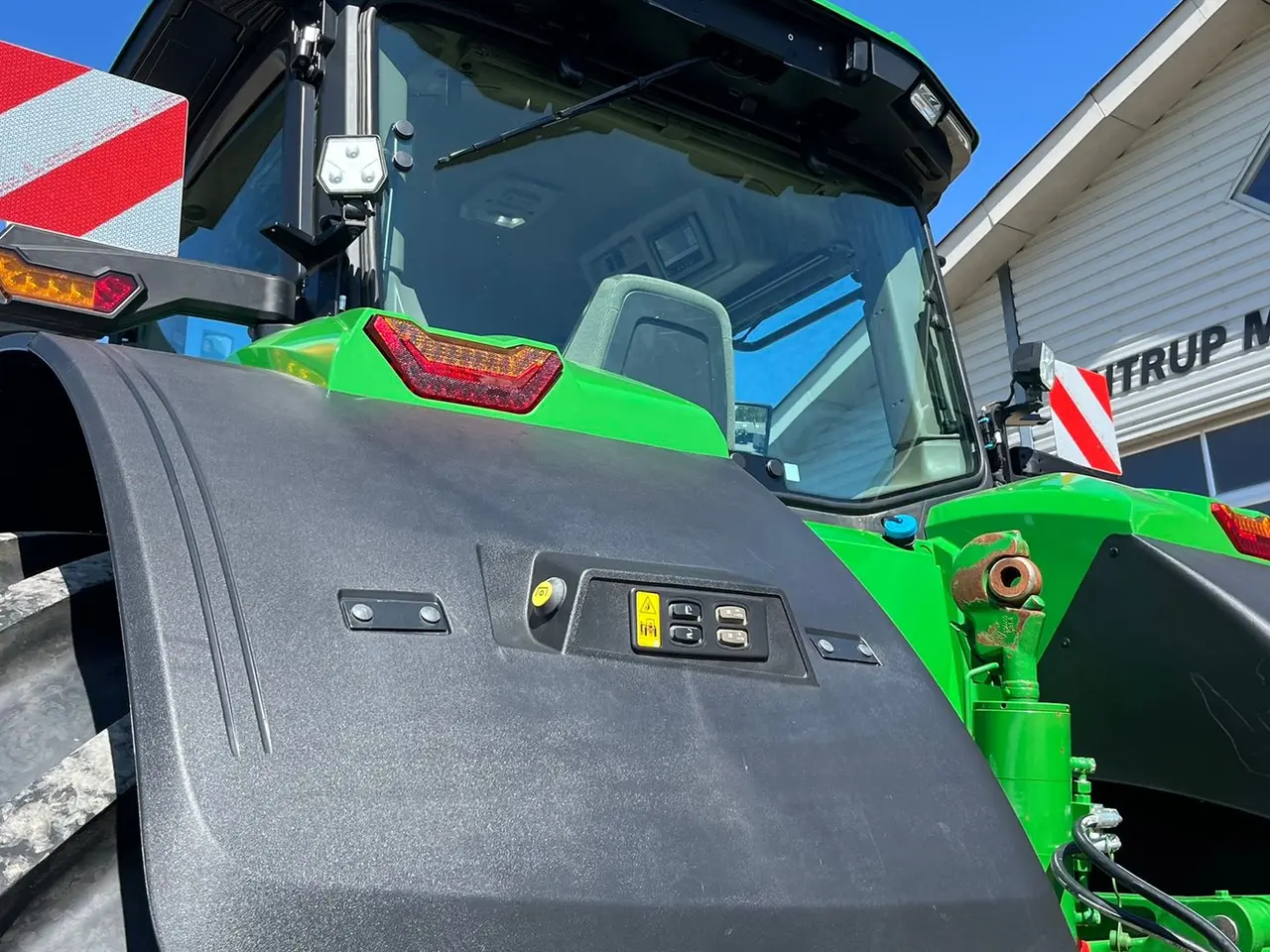 Billede 15 - John Deere 8R 370 Command PRO, med den store Michelin UltraFlex High Traction dæk montering. DEN ER SOM NY.