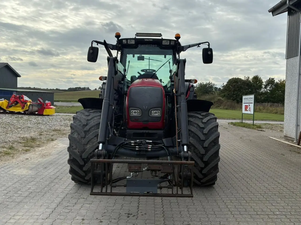 Billede 4 - Valtra N121 n 121 inkl frontlæsser