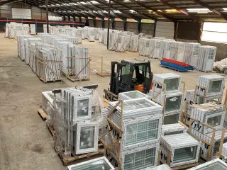 Plast vinduer og døre