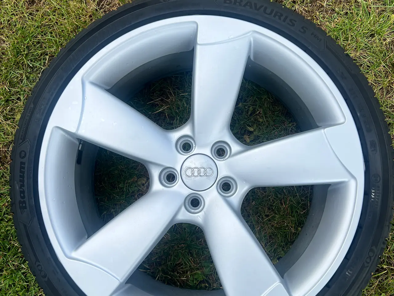 Billede 2 - 18" Audi original rotor fælg + Helt nye dæk
