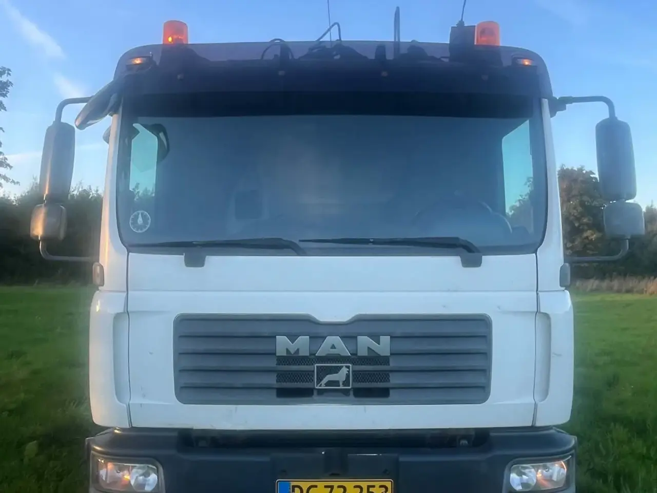 Billede 1 - Lastbil MAN med container og kran
