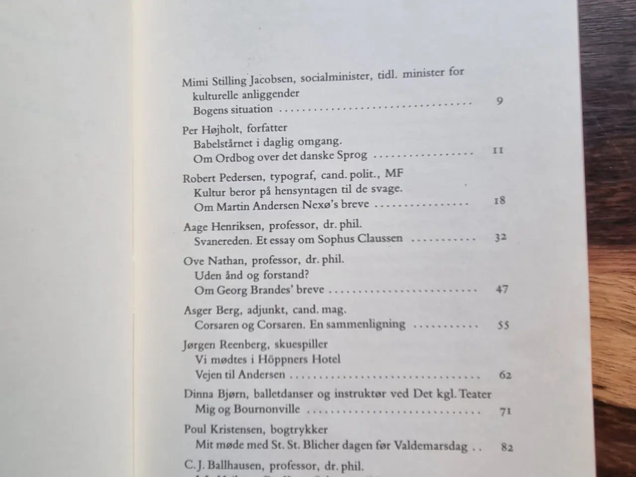 Billede 3 - Fra Nexø til Saxo. En snes essays ...