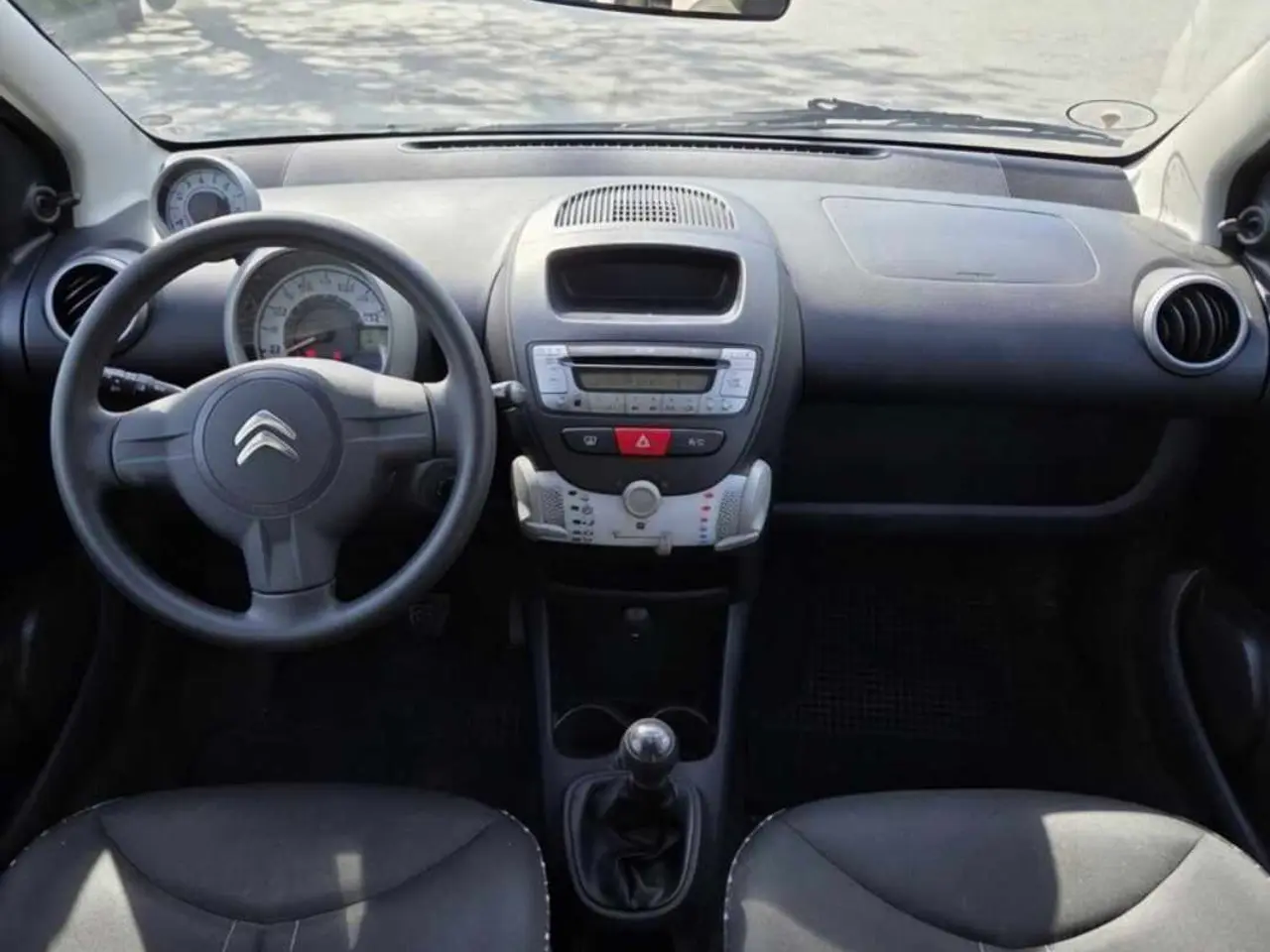 Billede 5 - Citroen C1. Med A/C og lavt km tal