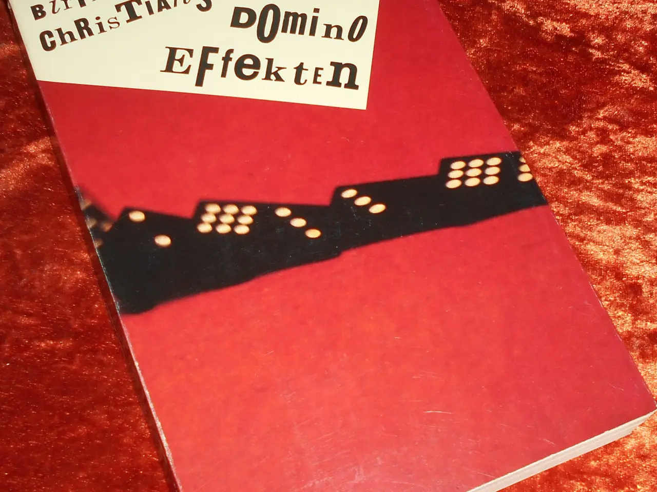 Billede 1 - Dominoeffekten, Birthe Christiansen