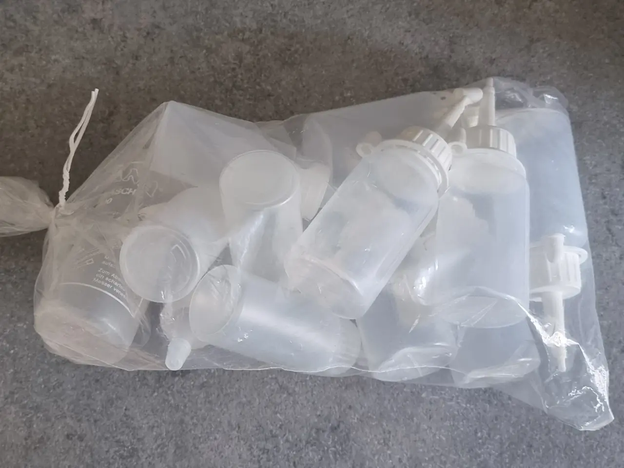 Billede 2 - Små plastik flasker