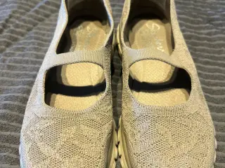 Skechers, str. 37
