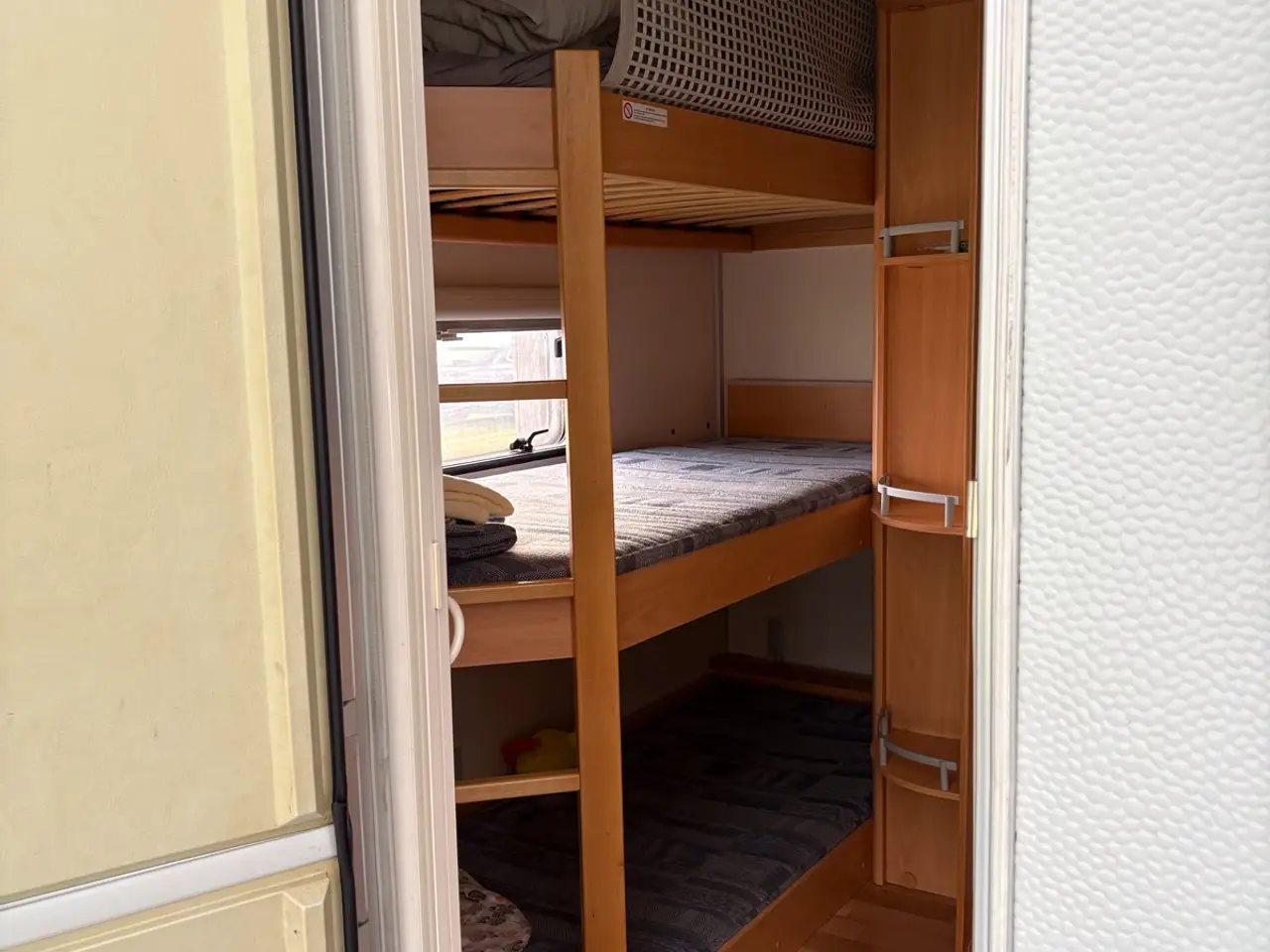 Billede 4 - Rigtig god campingvogn med køjer