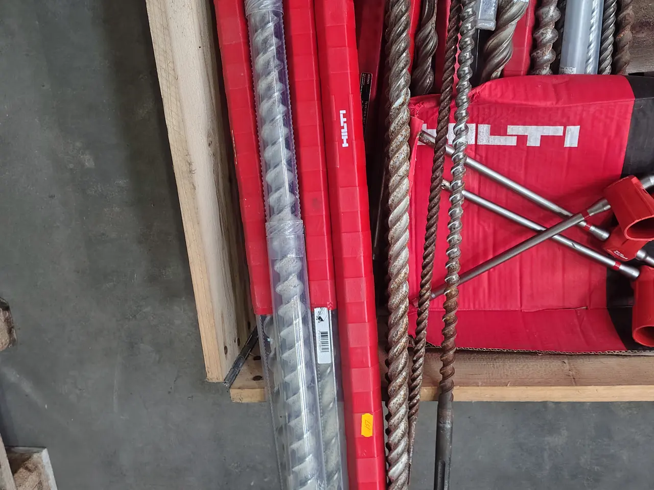 Billede 2 - Store spiral- og hammerbor  BL.A. HILTI