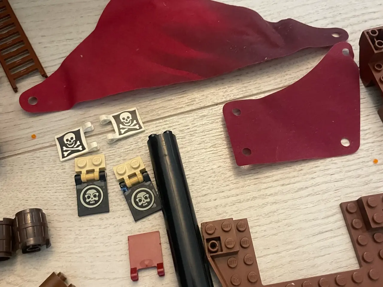 Billede 3 - Gamle lego pirat dele