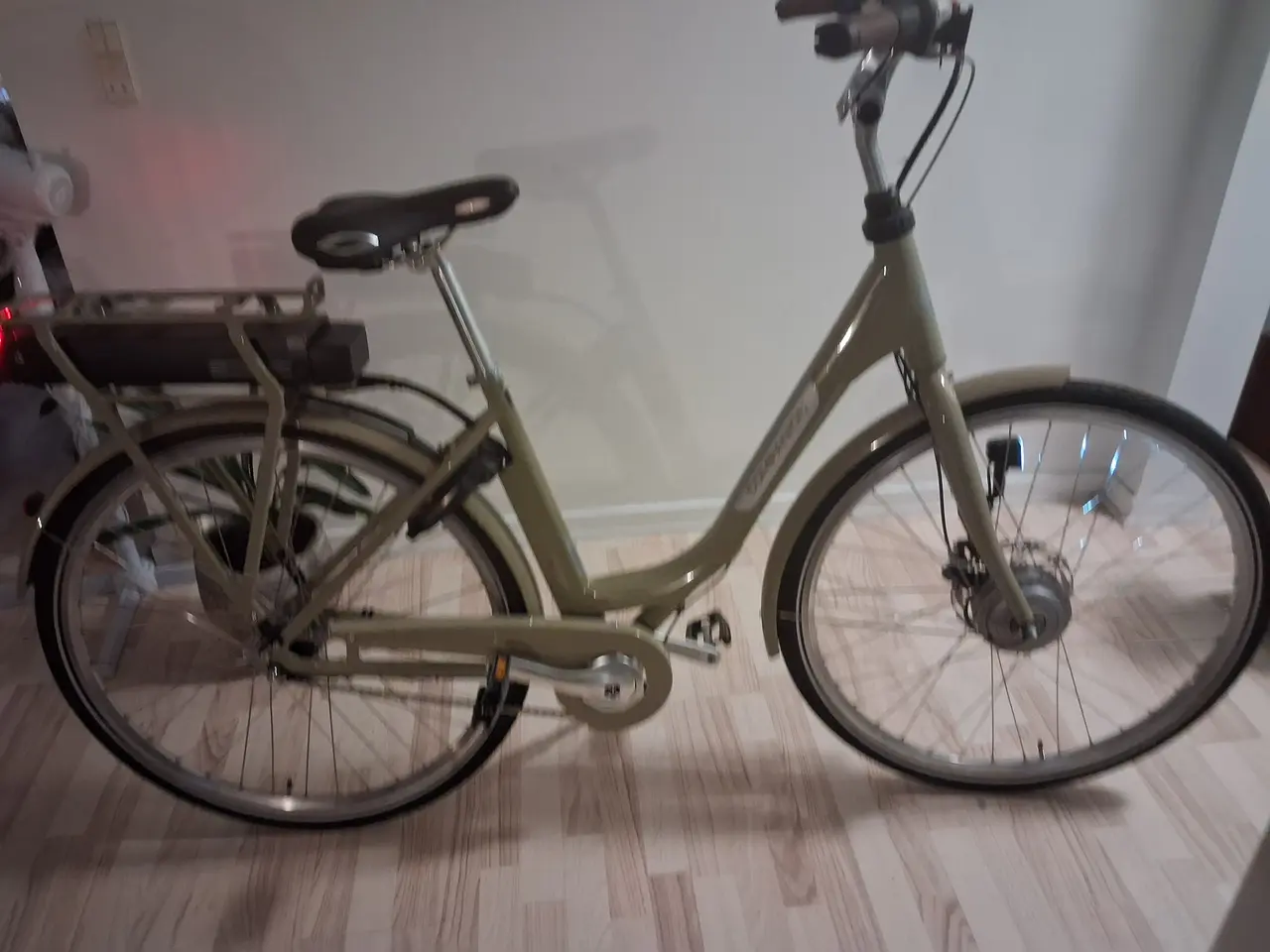 Billede 3 - Companion E1.0 lysebrun årgang 2026 elcykel
