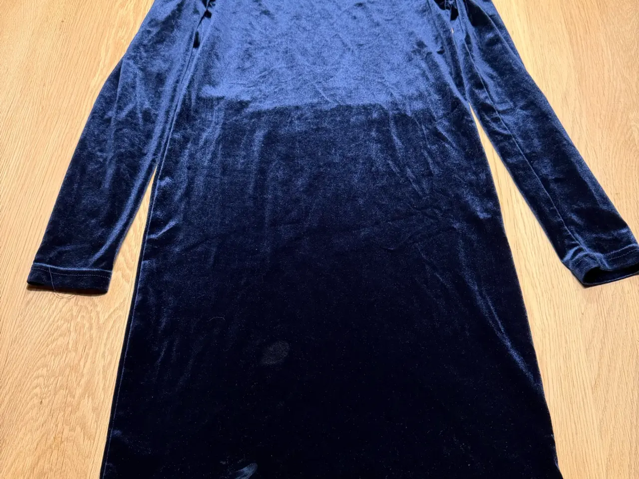 Billede 1 - 3 rigtig fine kjoler fra DKNY og Dxel  str 164 