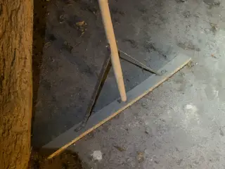 Asfaltraver + retteskinne 