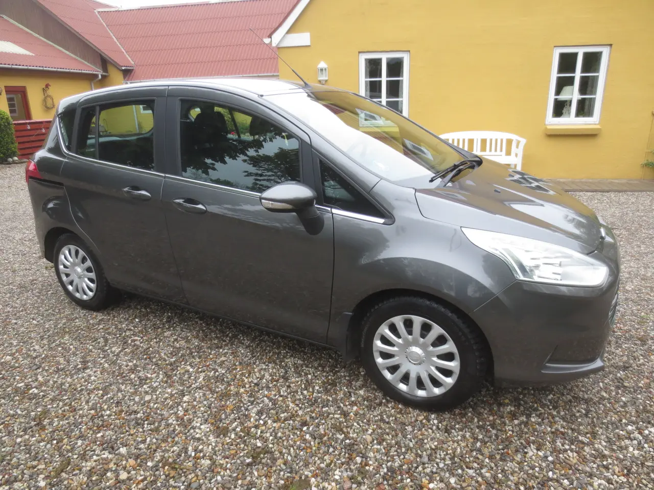 Billede 4 - Pæn Ford B Max 1.0 i År 2015. 