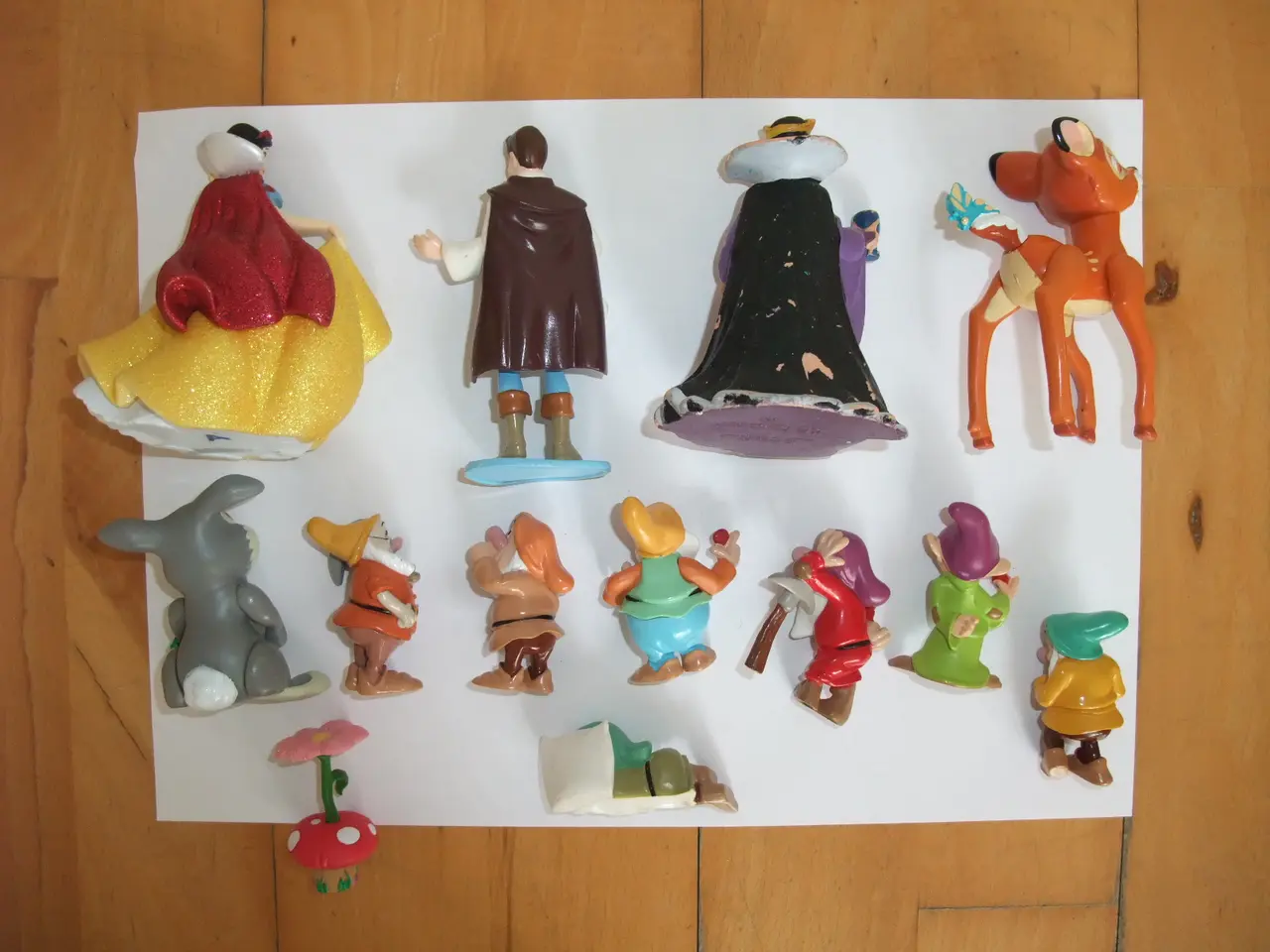 Billede 5 - Snehvide og de 7 Dværge Figurer