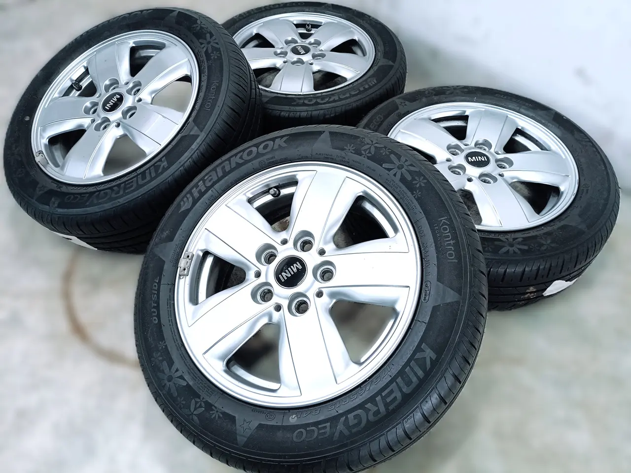 Billede 2 - 5x112 15" ET46 nav 66,6ø MINI sommersæt inkl.TPMS