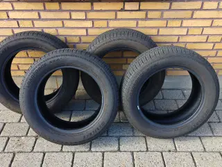 Loadforce 326+ 215/60R17C