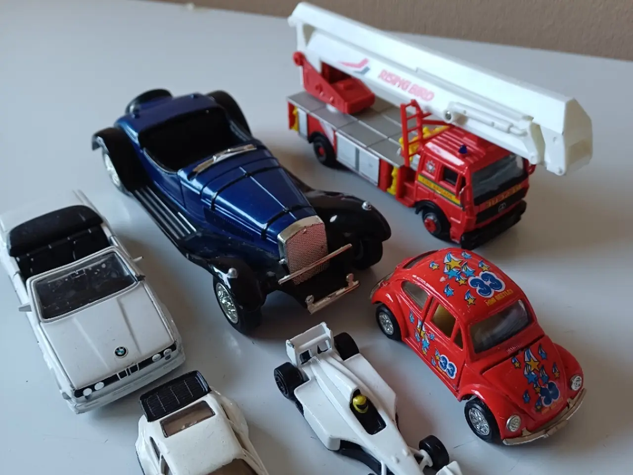 Billede 1 - Små legetøjsbiler / modelbiler – samling med 6 stk