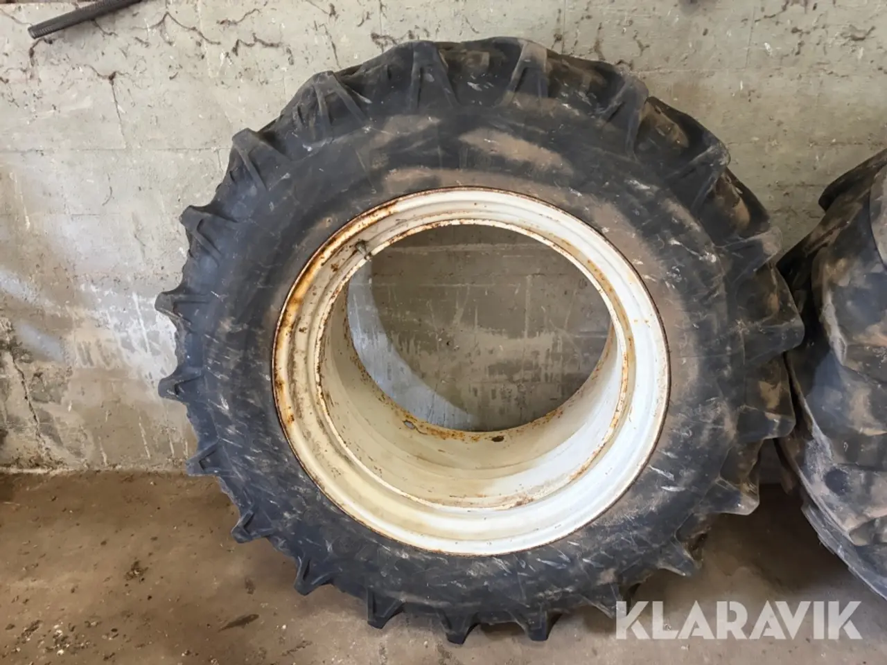 Billede 8 - Tvillingehjul Michelin/kleber 16.9R34 2 styk med spænder