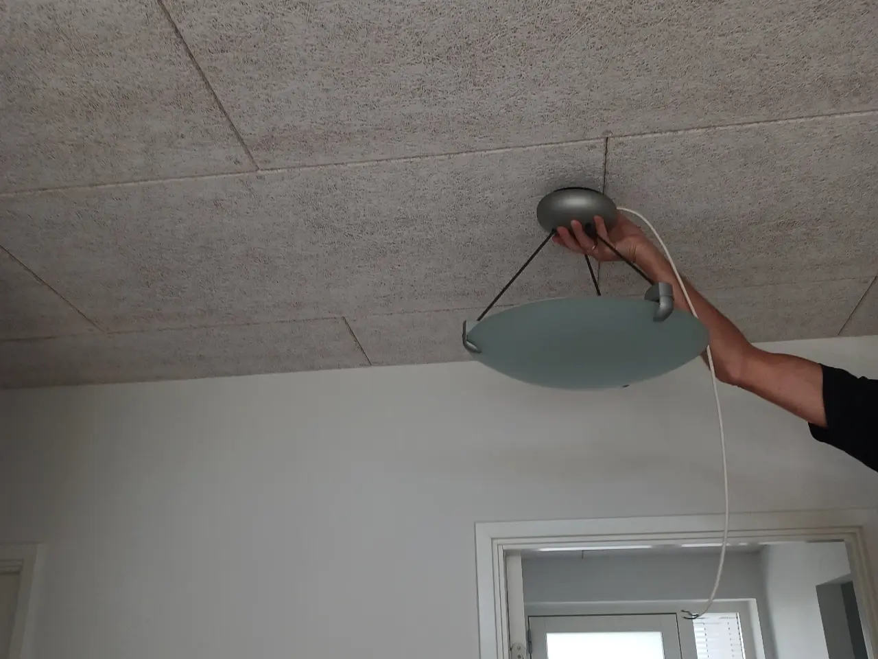 Billede 1 - Loftlampe og bordlampe. 