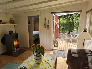 Indflytningsklar kolonihave med orangeri
