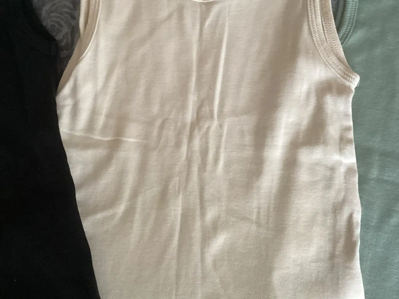 Billede 5 - Undertrøjer / tanktop