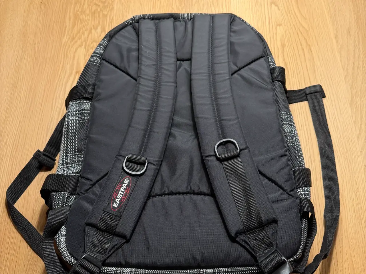 Billede 4 - Eastpak rygsæk/ skoletaske 33L 