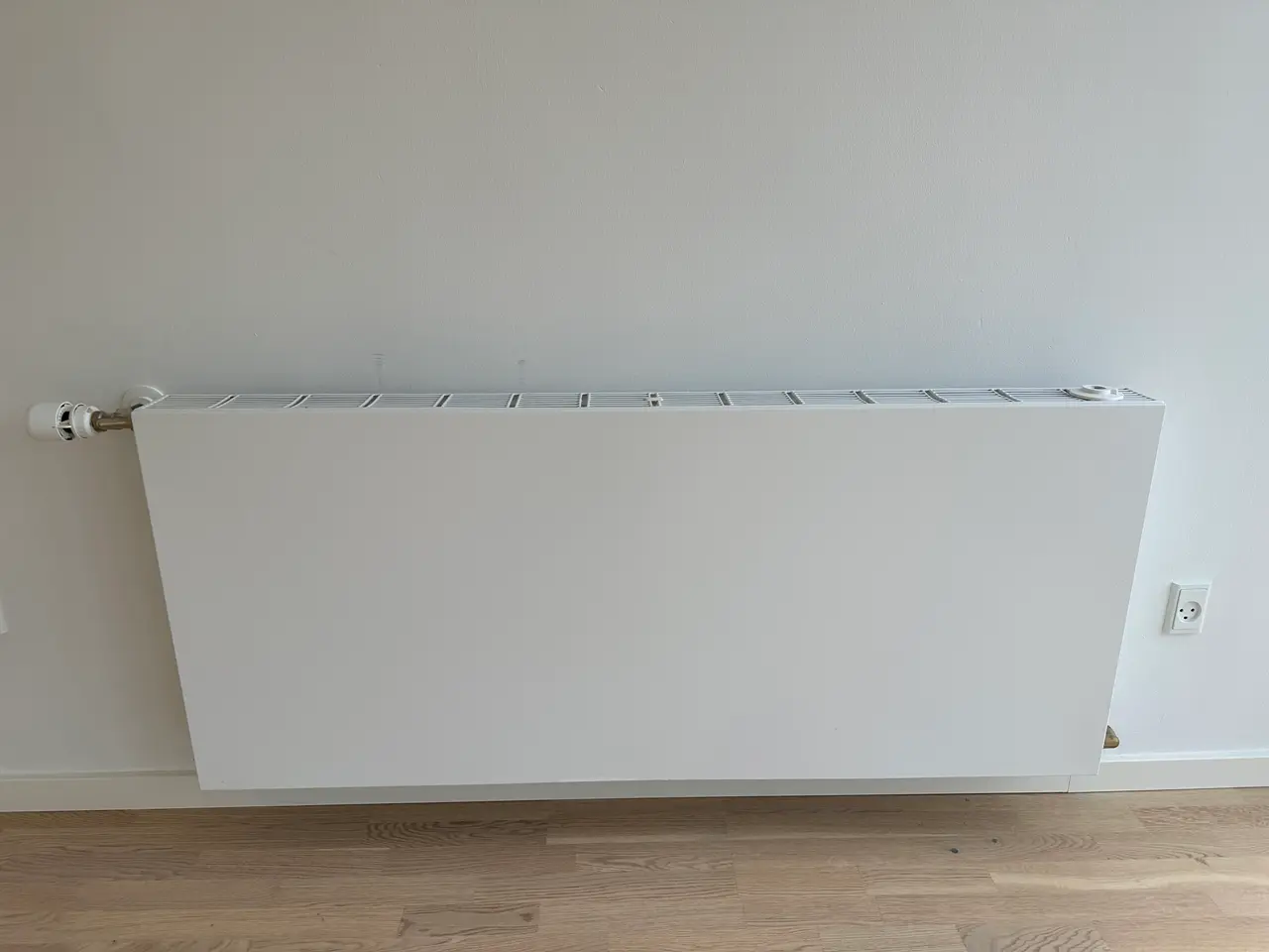 Billede 1 - Radiatorer, nyere, flere størrelser, 300-600kr