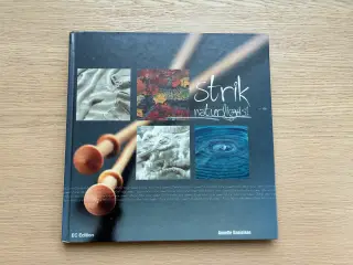 Strik naturligvis! af Annette Danielsen