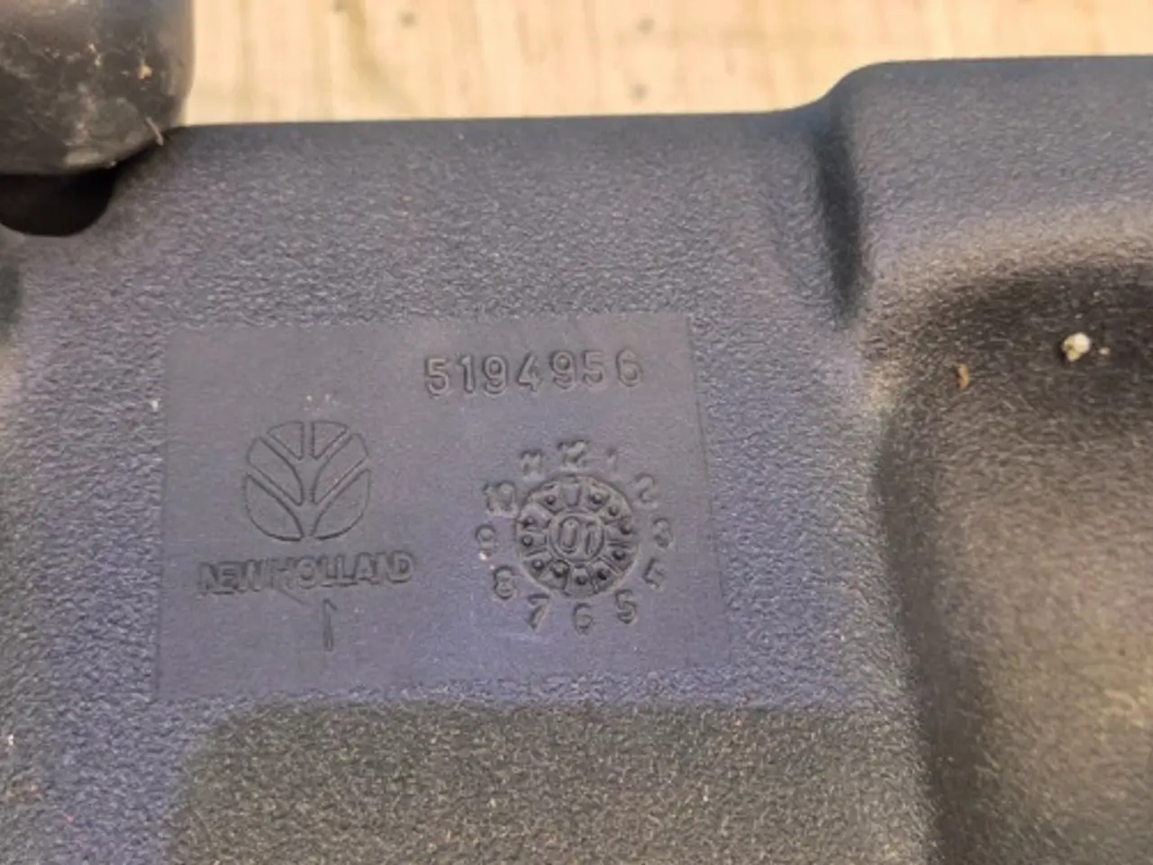Billede 10 - New Holland TN75F Dieseltank 5195011