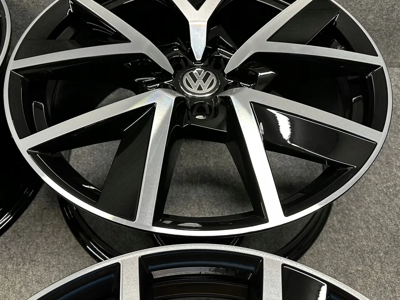 Billede 5 - VW TOUAREG III BRAGA 760 20 9J x 20" 5x112 ET 33